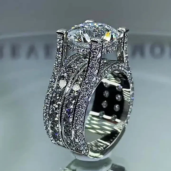 Gelsomino – Anello con un diamante estremamente brillante e montatura vintage