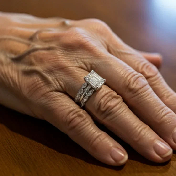 Anello retro in argento con strati scintillanti