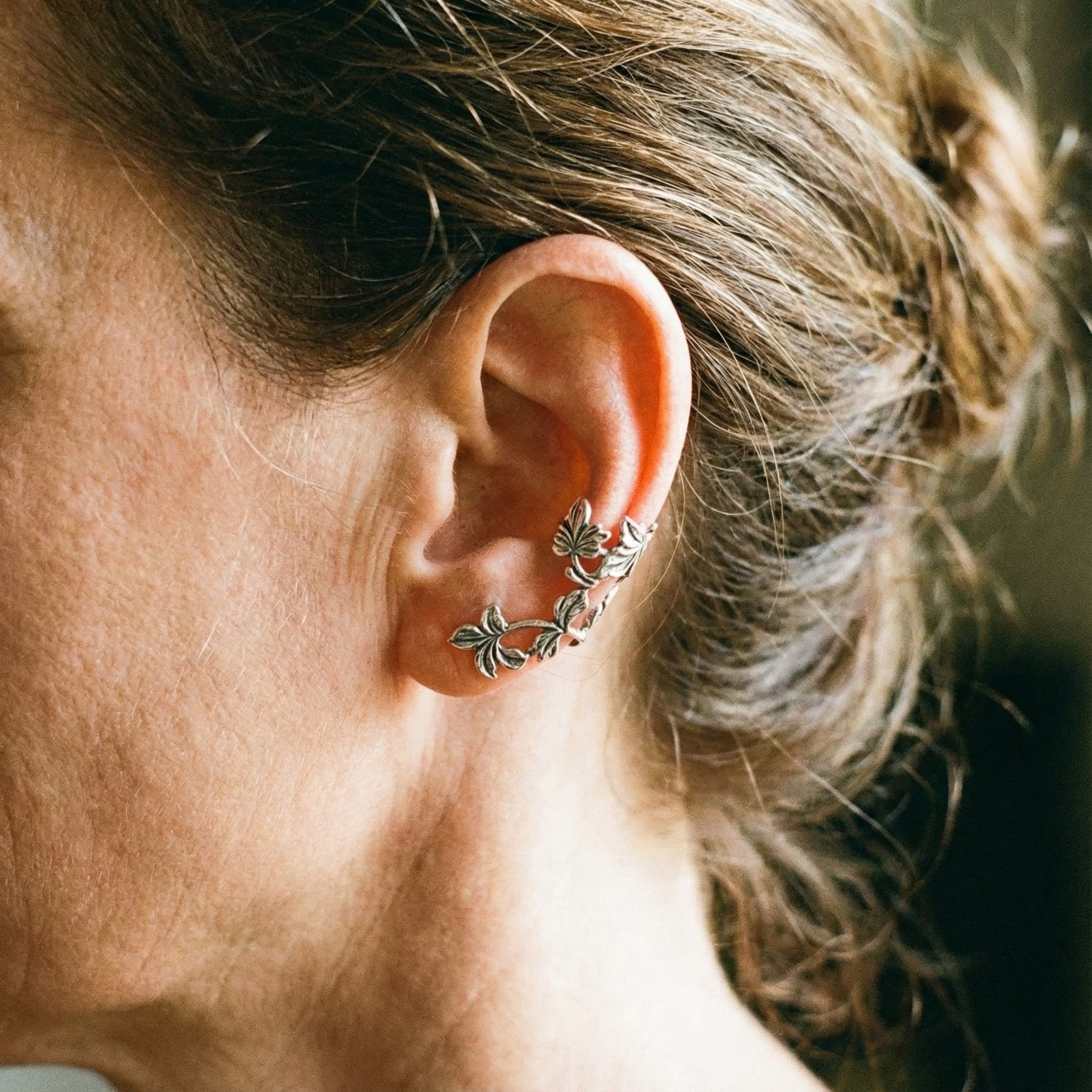 Orecchini retro a fiore con clip