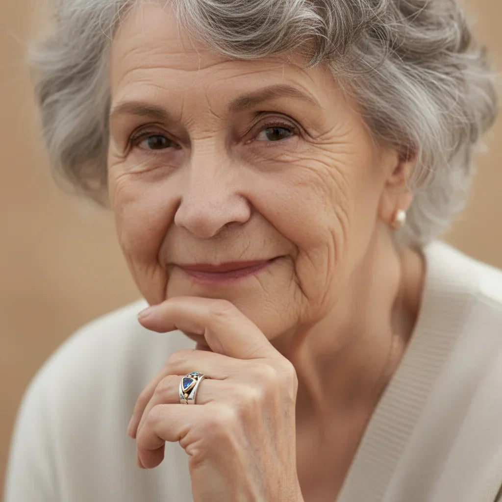 Leonie Anello Vintage con Cristallo Blu