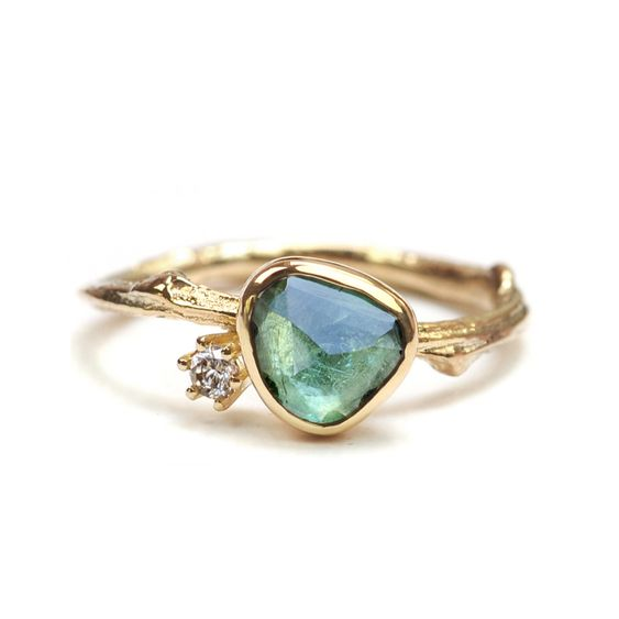 Anello Vintage in Oro con Pietra Blu