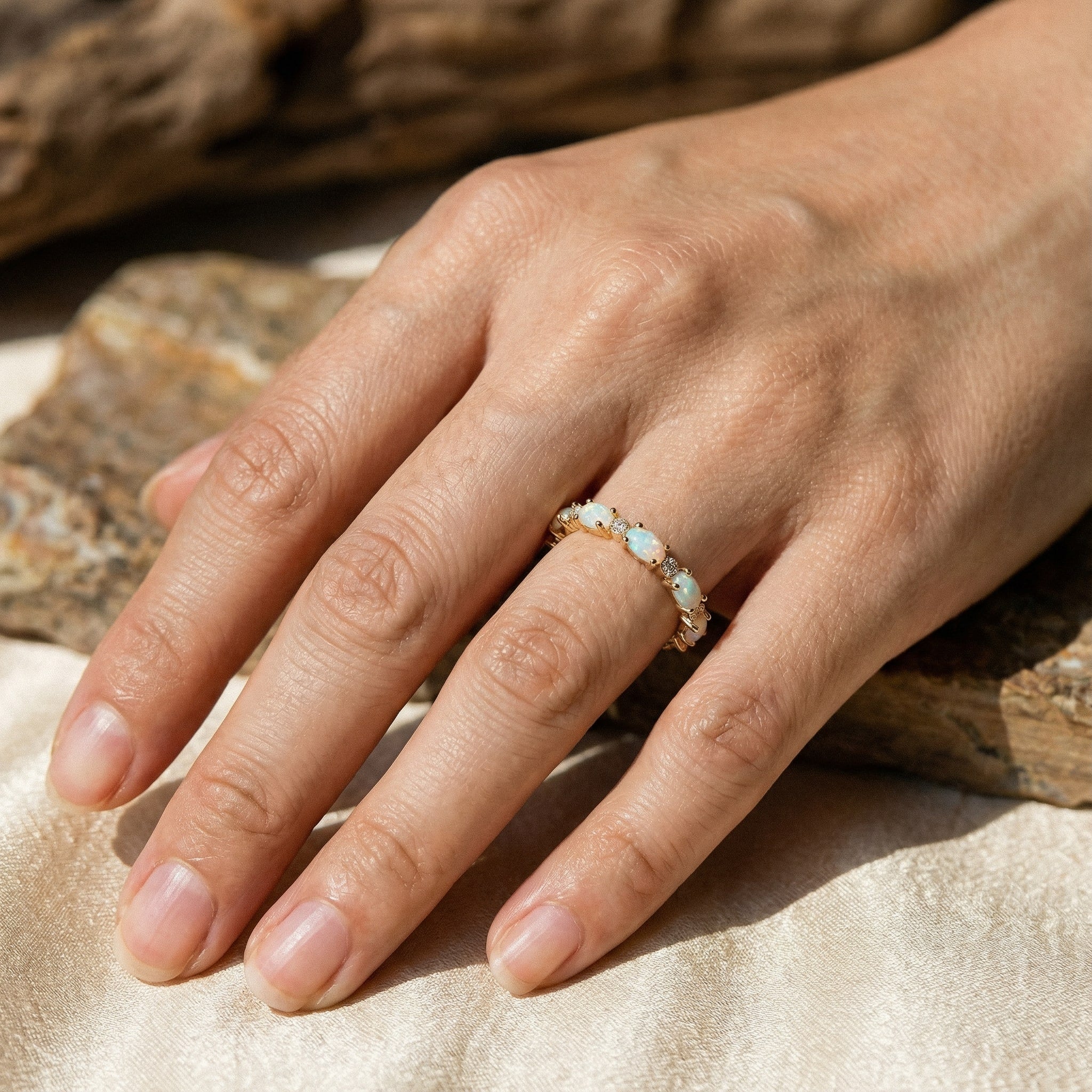 Anello Vintage in Oro con Opale