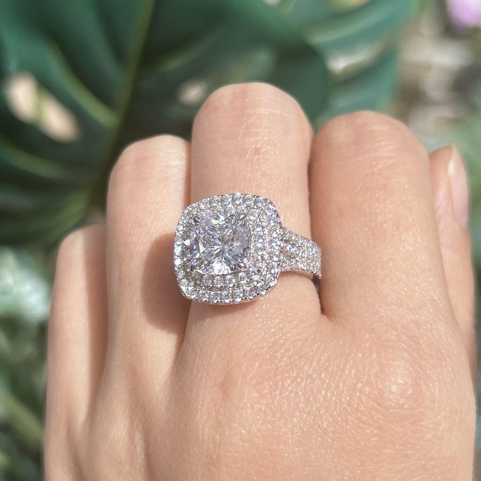 Frieda – Anello solitario con pietra rotonda.