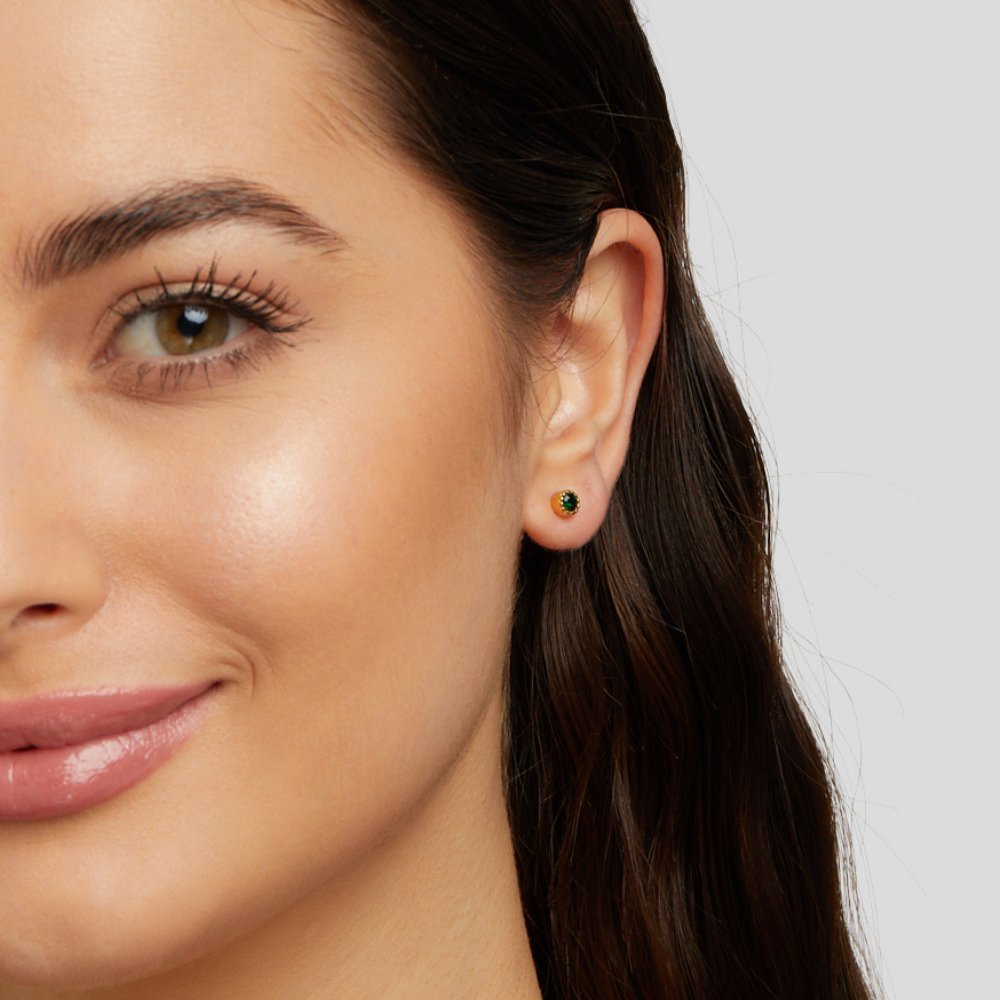 Viktorie – orecchini in oro con pietra verde.