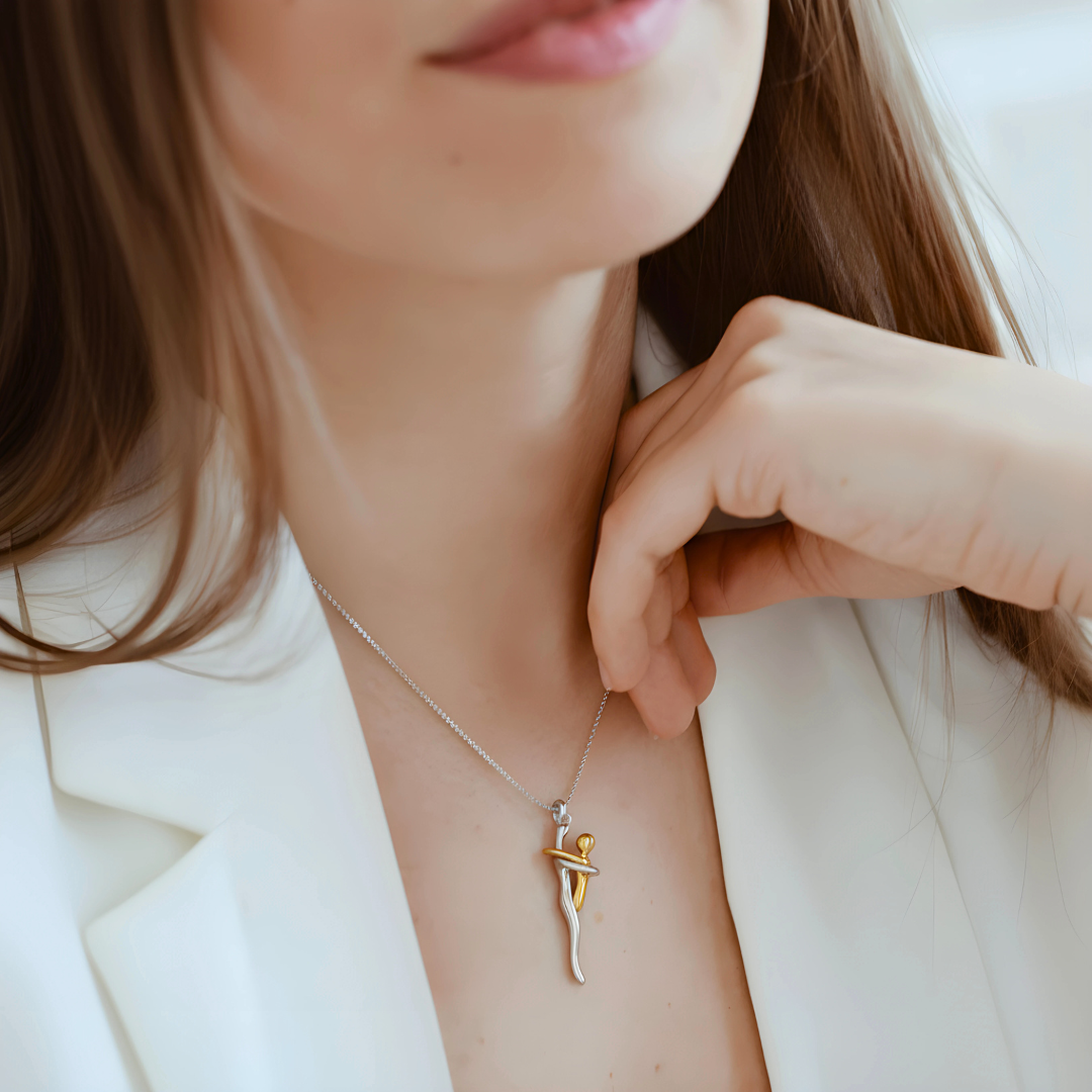 Collana Abbraccio Infinito