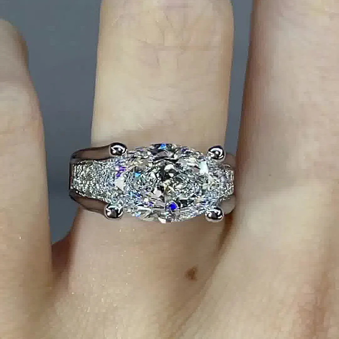 Victoria – Anello luminoso con dettagli laterali