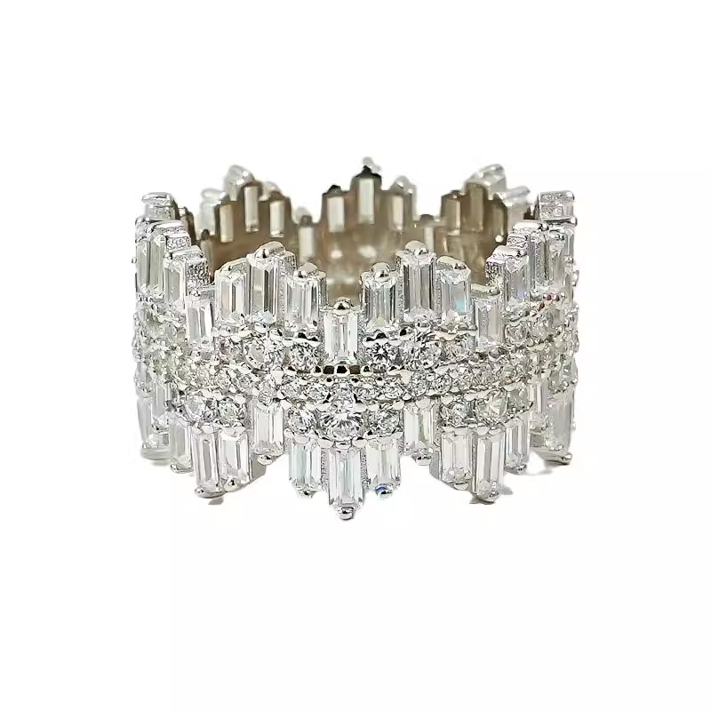 Selina – Anello con zircone quadrato