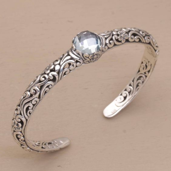 Bracciale vintage aperto in argento con zirconia