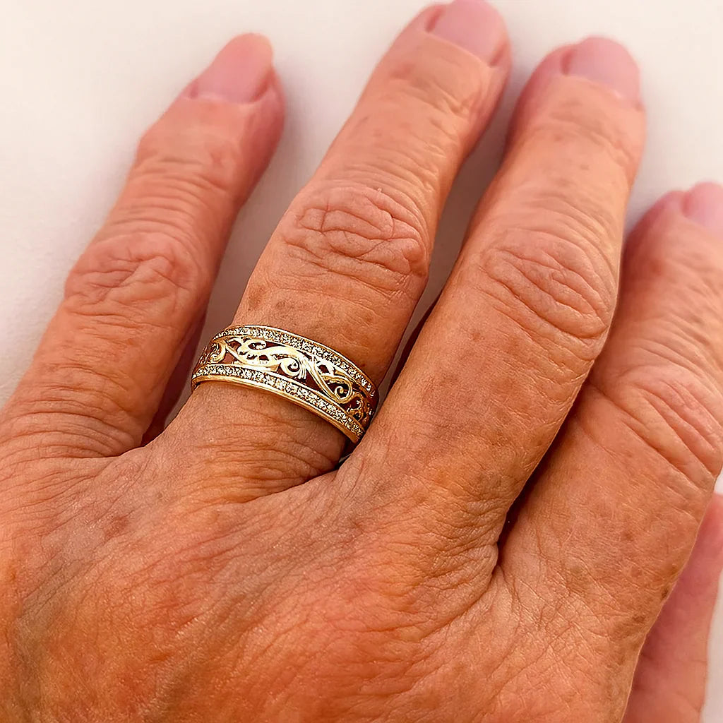 Anello Oro Luminoso e Vuoto