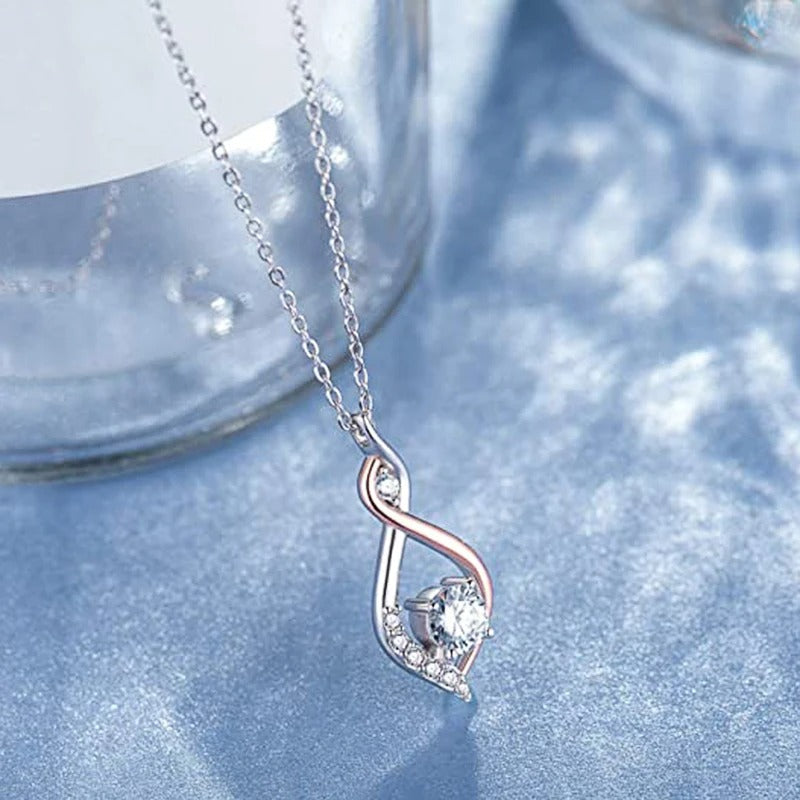 Collana con Rubinetto in Argento e Cristallo