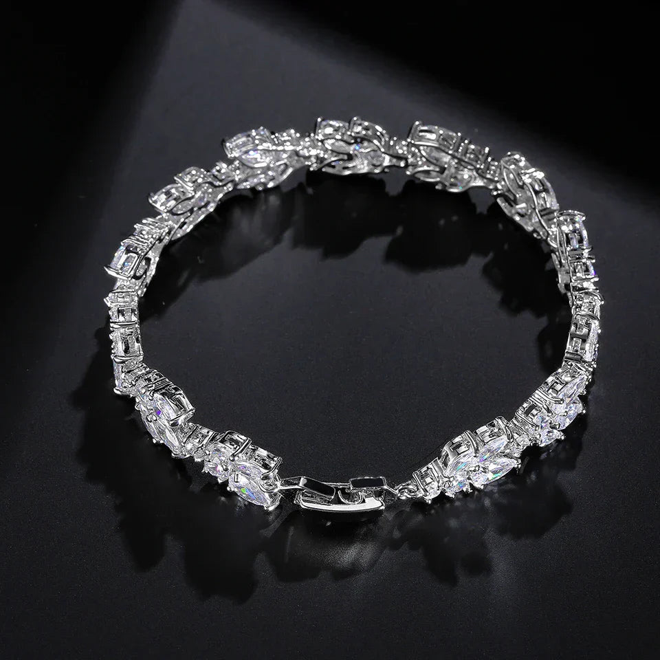 Bracciale retrò con catena argentata brillante