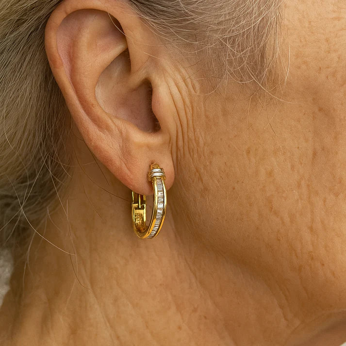 Orecchini retrò in oro e diamante