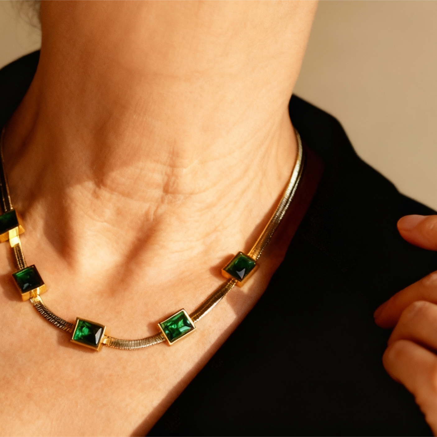 Collana retro in zirconia verde