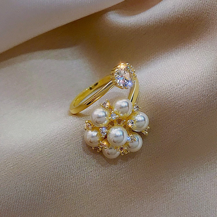 Anello Regolabile con Perle Dolci