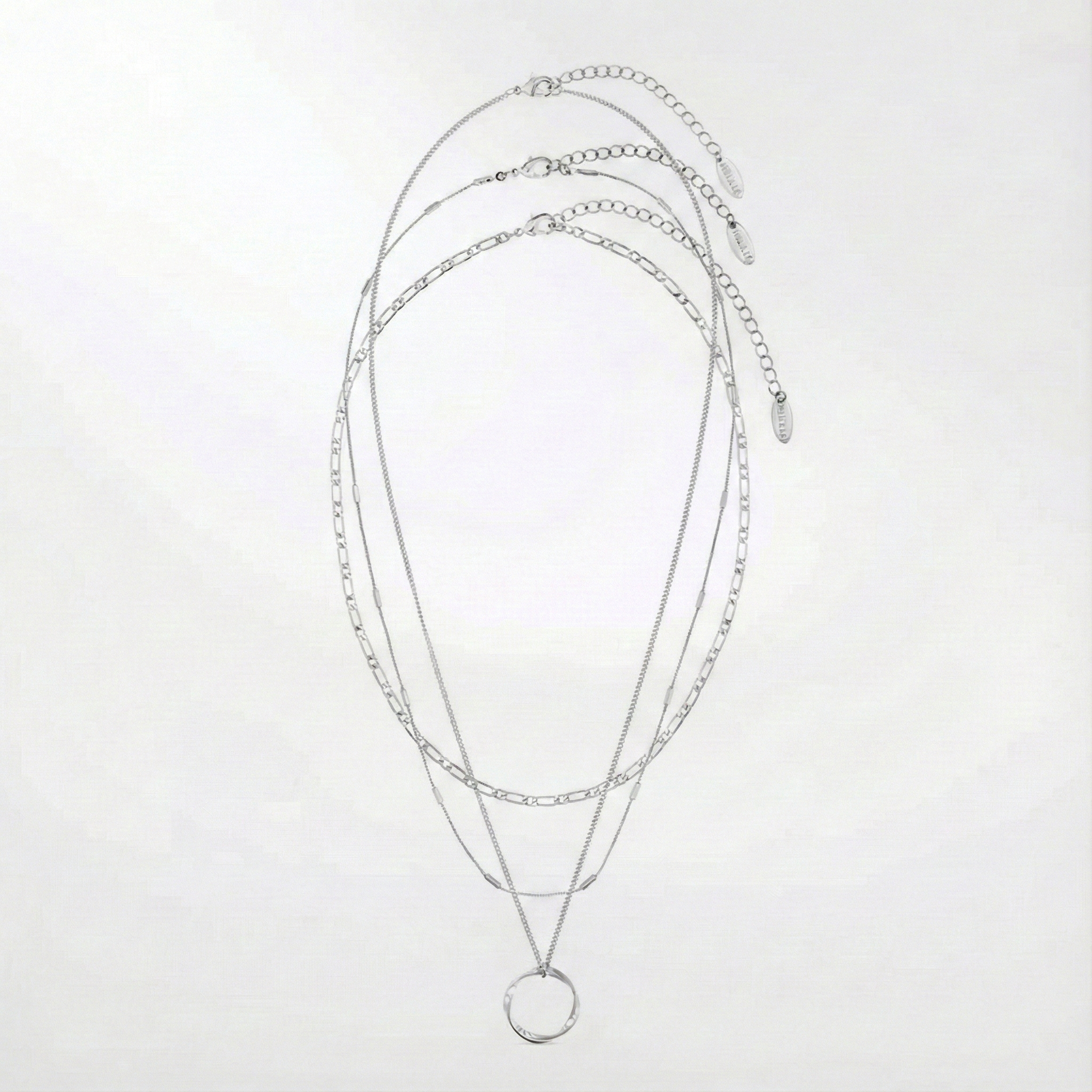 Collana aperta a tre file